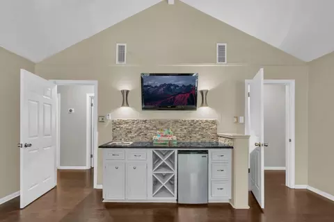 Entry Way - 6514 Larkmount Dr, Spring, TX 77389 photo 4 of 6