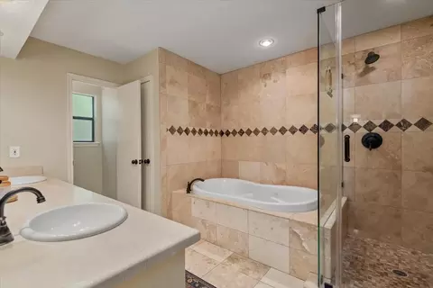 Bath - 10 Cape Chestnut Dr, Spring, TX 77381 photo 1 of 3