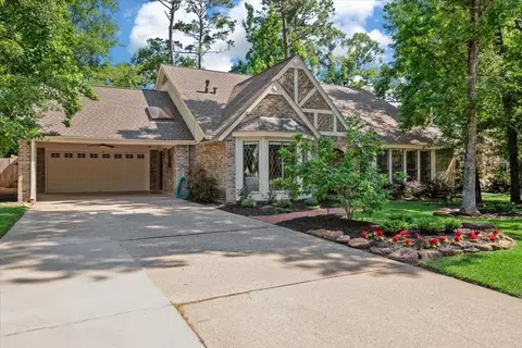 Exterior - 10 Cape Chestnut Dr, Spring, TX 77381 photo 2 of 4