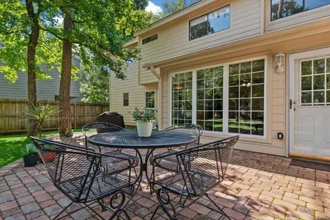 Exterior - 10 Cape Chestnut Dr, Spring, TX 77381 photo 3 of 4