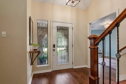 Entry Way - 10 Cape Chestnut Dr, Spring, TX 77381 photo 2 of 2