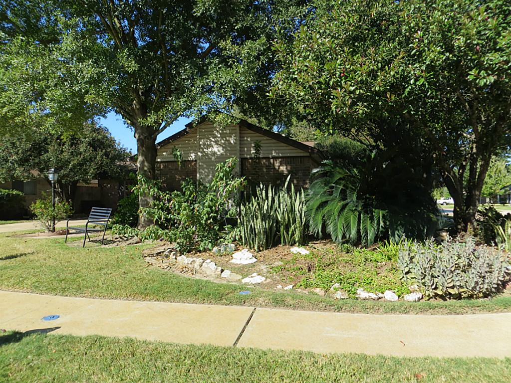 8202 Split Oak Dr, Houston, TX 77040 photo 1