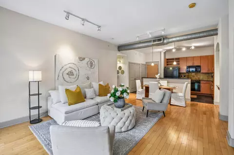 1901 Post Oak Blvd #2607, Houston, TX 77056
