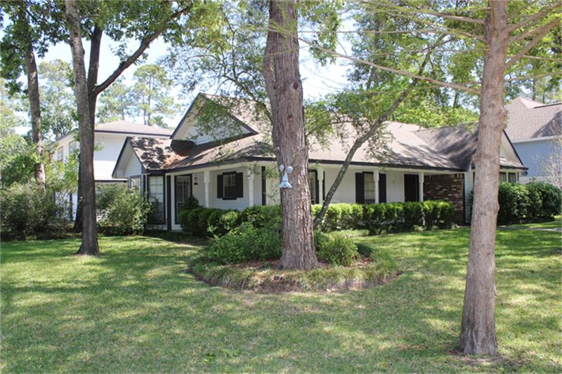 403 Laura Ln, Conroe, TX 77385 photo 1
