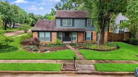 15703 Maple Manor Dr, Houston, TX 77095
