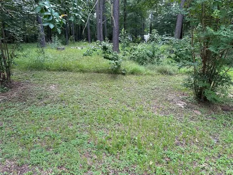 3779 Spring Dr, Huntsville, TX 77340