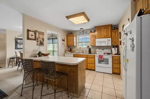 Kitchen - 98 Heather Ln, Trinity, TX 75862 photo 2 of 2