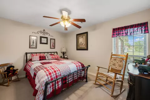 Bedroom - 98 Heather Ln, Trinity, TX 75862 photo 3 of 4