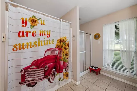 Bath - 98 Heather Ln, Trinity, TX 75862 photo 2 of 4