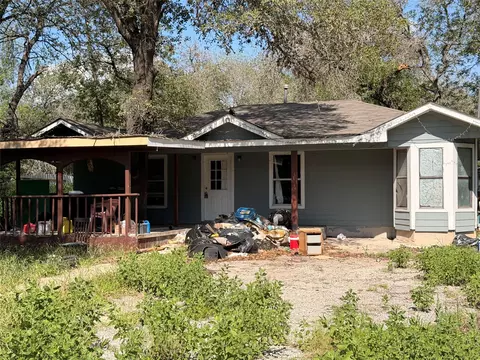 23026 Sandy Forest Dr, Elmendorf, TX 78112
