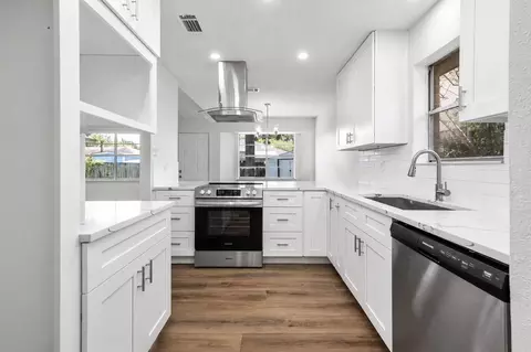Kitchen - 6526 Lynngate Dr, Spring, TX 77373 photo 3 of 4