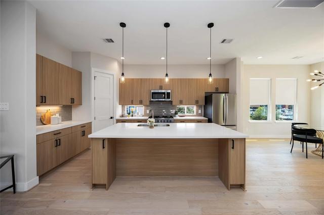 2507 N Macgregor Way, Houston, TX 77004