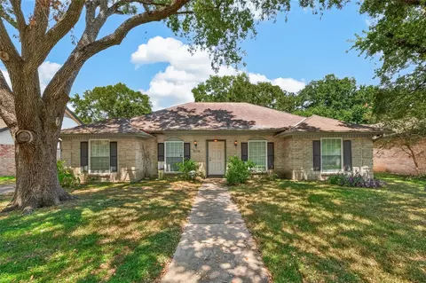 15718 Tumbling Rapids Dr, Houston, TX 77084