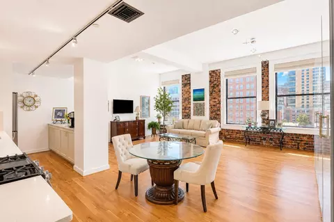 915 Franklin St #8B, Houston, TX 77002