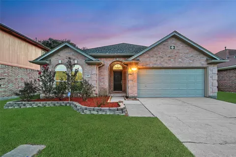 1407 Newmark Dr, Houston, TX 77014