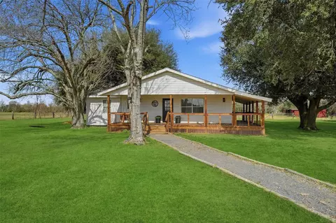 611 Reidland Rd, Crosby, TX 77532