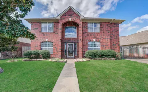 6626 Sunrise Valley Ln, Houston, TX 77083