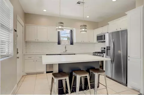 1612 39th St, Galveston, TX 77550