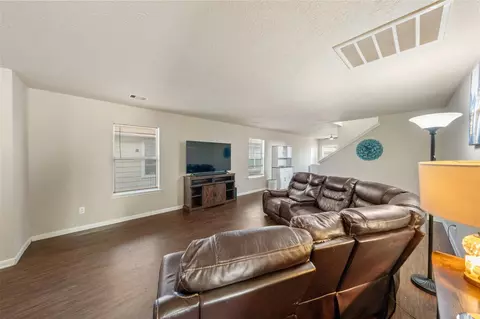Living - 2914 Rustling Chestnut St, Spring, TX 77389 photo 2 of 5
