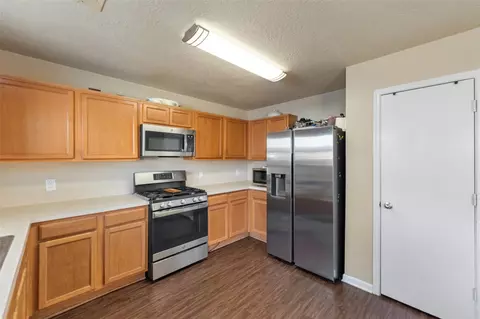 Kitchen - 2914 Rustling Chestnut St, Spring, TX 77389 photo 3 of 4