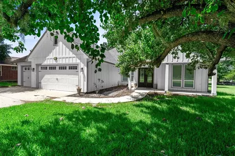 29 Westwood Dr W, Trinity, TX 75862 photo 1
