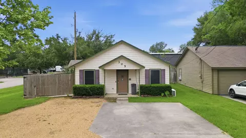 305 Peach St, Tomball, TX 77375
