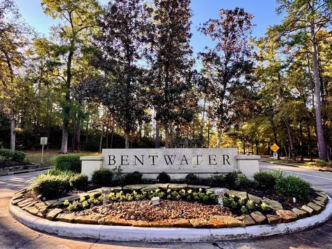 107 Hampton Glen Rd, Montgomery, TX 77356