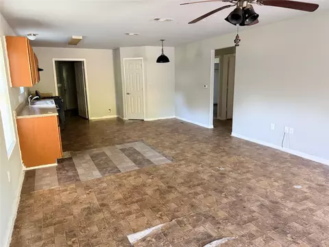 Living - 424 Baker Cir, Ames, TX 77575 photo 3 of 3