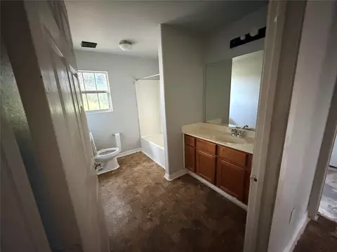 Entry Way - 424 Baker Cir, Ames, TX 77575 photo 1 of 3