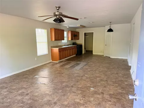 Living - 424 Baker Cir, Ames, TX 77575 photo 1 of 3