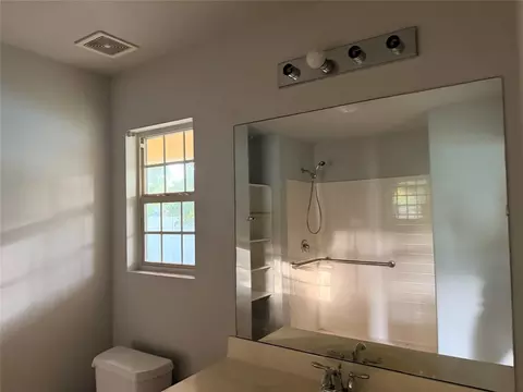 Bath - 424 Baker Cir, Ames, TX 77575 photo 8 of 10