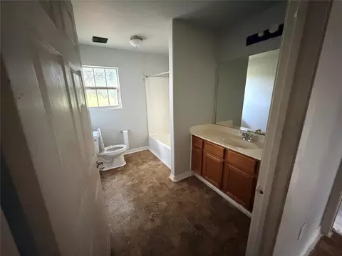 Bath - 424 Baker Cir, Ames, TX 77575 photo 1 of 10