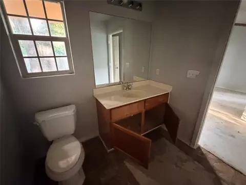 Bath - 424 Baker Cir, Ames, TX 77575 photo 10 of 10