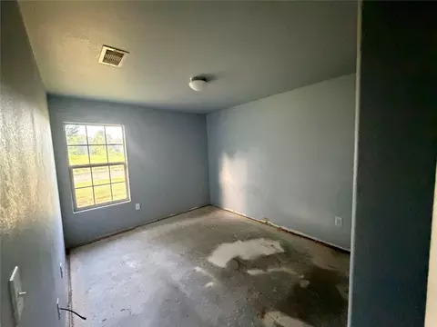 Bedroom - 424 Baker Cir, Ames, TX 77575 photo 1 of 5