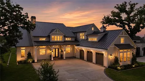 3717 Cooper Ct, College Station, TX 77845
