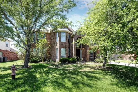 21623 Country Club Green Dr, Tomball, TX 77375