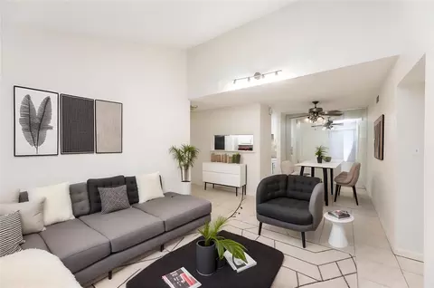 10047 Westpark Dr #44, Houston, TX 77042