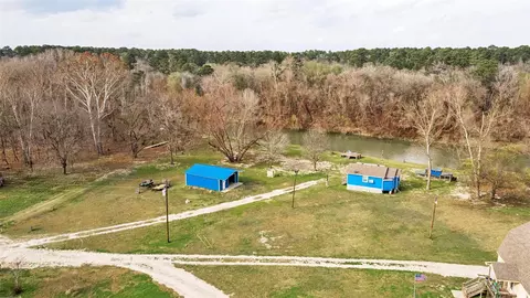 239 Fishermans Trl, Huntsville, TX 77320