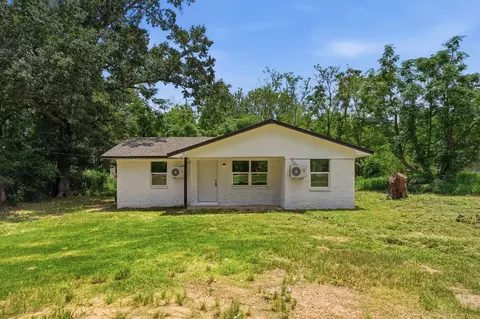 82 Fm 2693, New Waverly, TX 77358