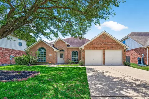 13815 Daehne Dr, Houston, TX 77014