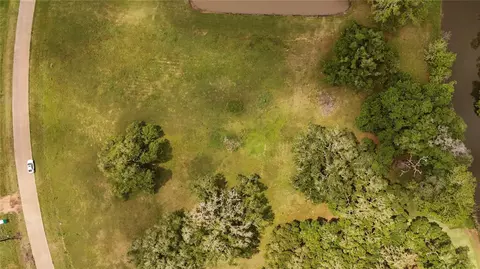 1207 Mill Rd, Angleton, TX 77515 photo 6