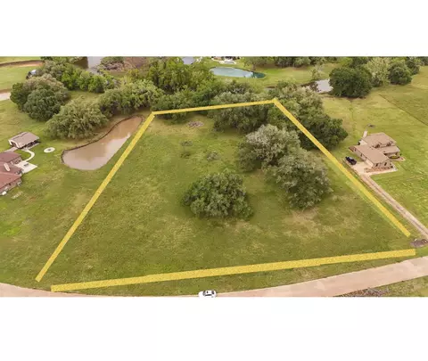 1207 Mill Rd, Angleton, TX 77515