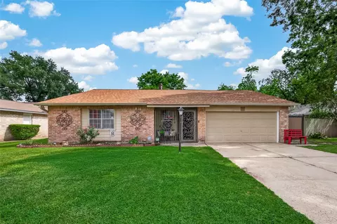 1915 Delphi Ln, Houston, TX 77067