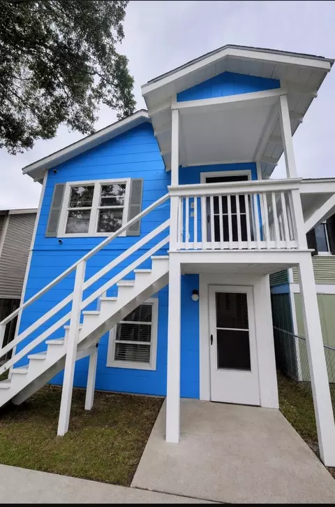 4724 Avenue Q 12, Galveston, TX 77551