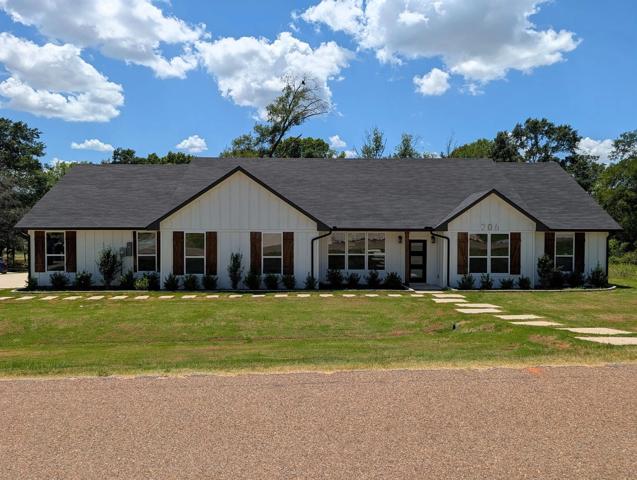 206 Splitrail Dr, Kemp, TX 75143 photo 2