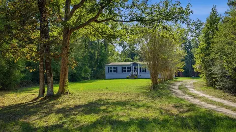 7497 Hidden Acres Dr, Cleveland, TX 77328