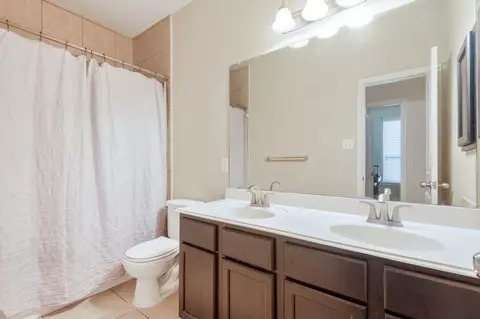 Bath - 24711 E Burnaby Cir, Spring, TX 77373 photo 3 of 3