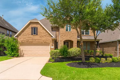 54 Wyatt Oaks Dr, Tomball, TX 77375