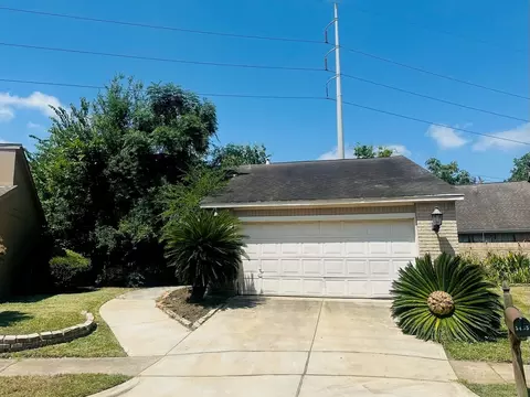 5455 Oakhaven Ln, Houston, TX 77091