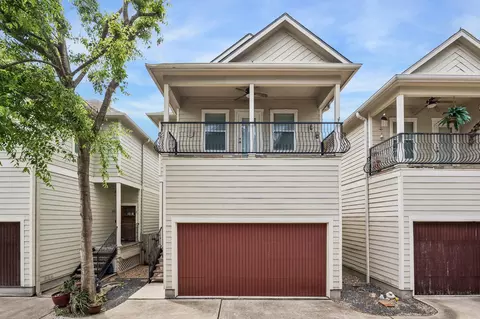 1017 W 16th St W, Houston, TX 77008